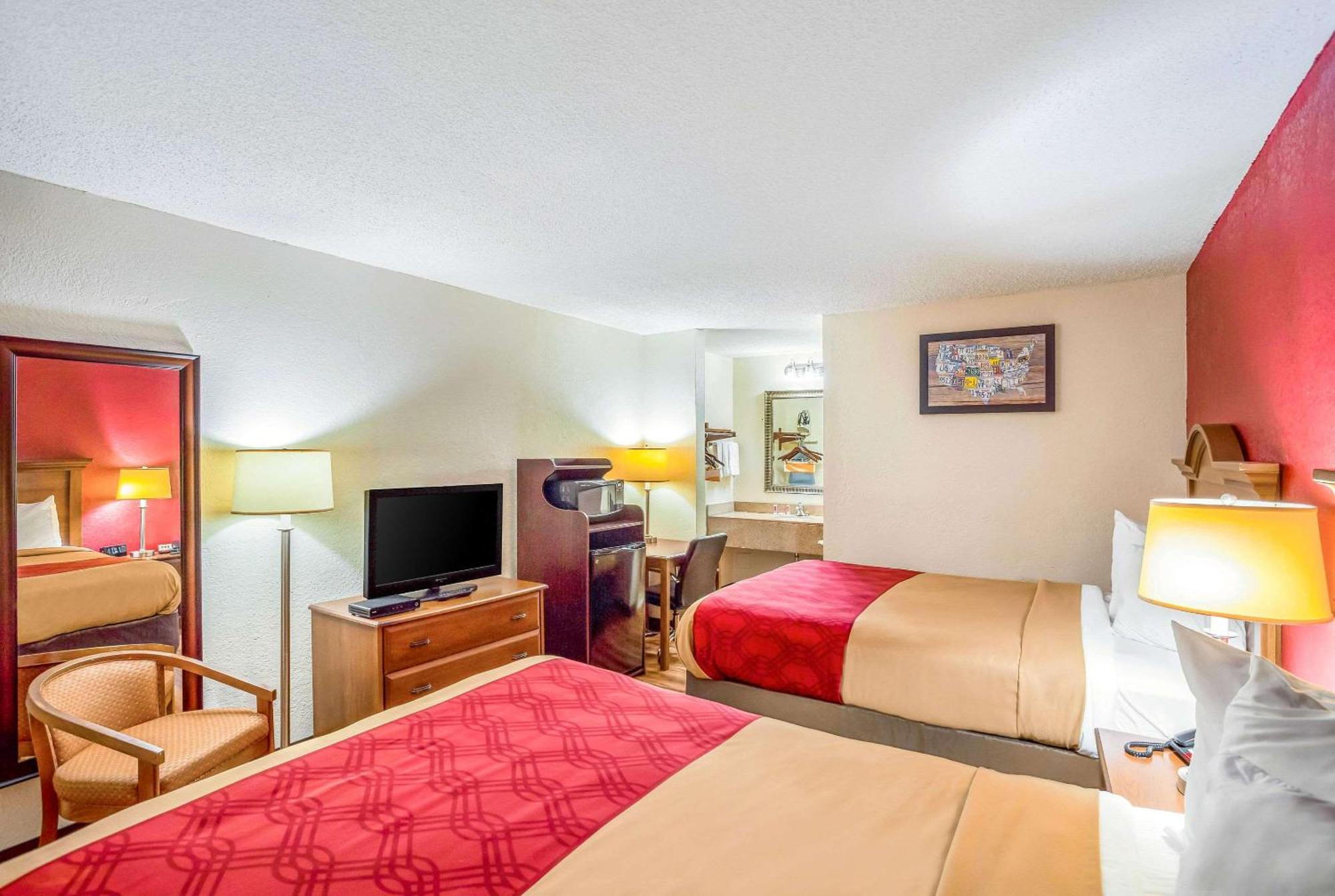 Econo Lodge Huntington - Barboursville University Area Extérieur photo